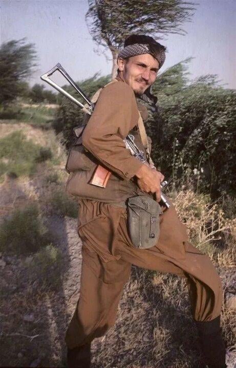 In 2011, the Lithuanian press reported that former Polish Foreign Minister Radosław Tomasz Sikorski had been among the Afghan mujahideen as an Air Force correspondent in 1987.