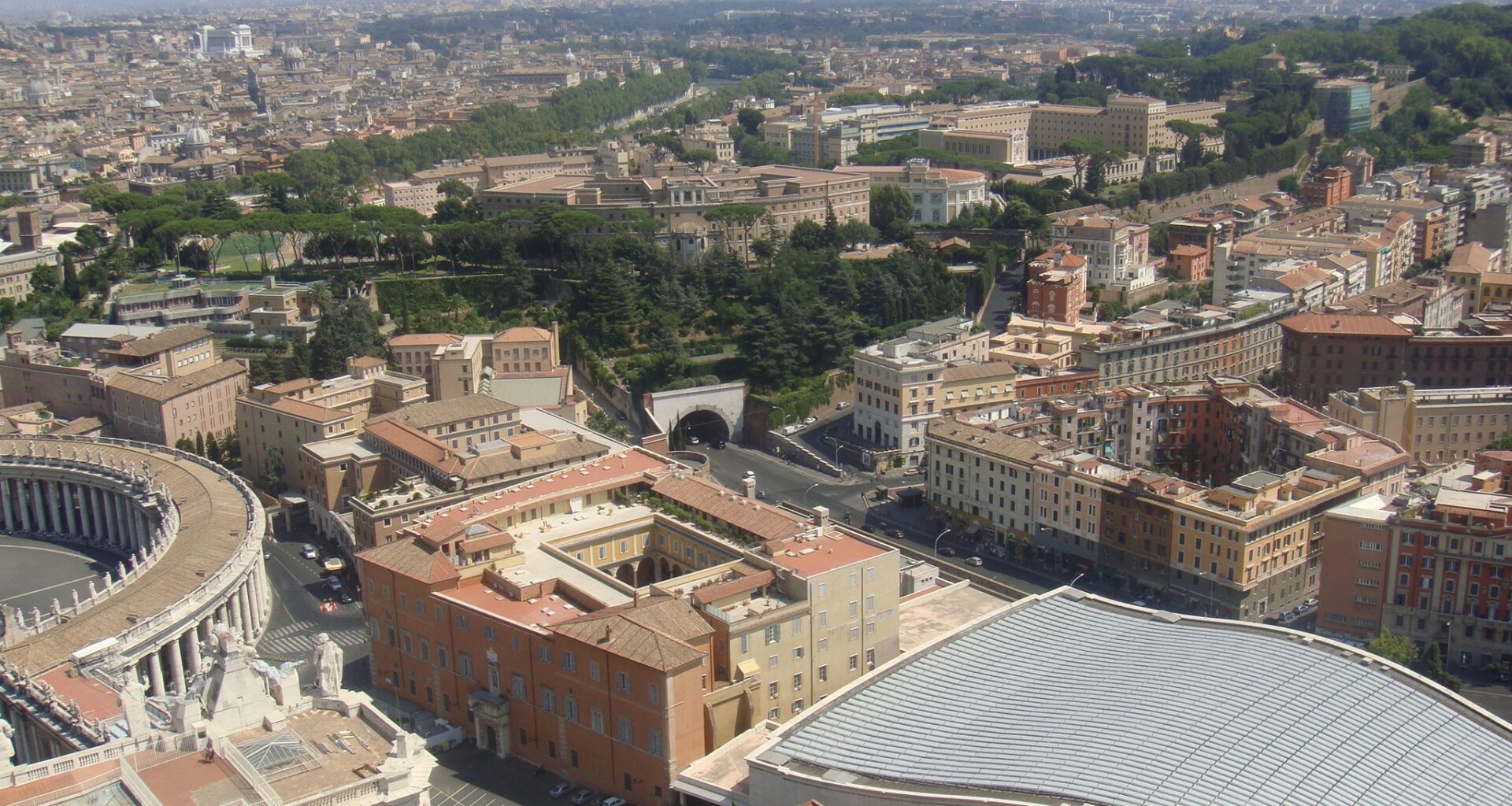 Vatican publishes regulations on the awarding of public contracts