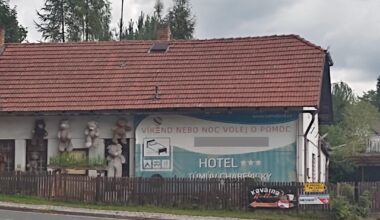 Lákavé ubytování s oběšenými medvídky