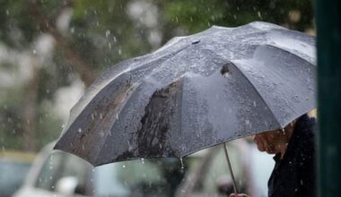 Καιρός: «Κλείδωσε» το Φθινόπωρο -Αρχίζουν οι βροχές – Πότε αναμένεται η πρώτη κακοκαιρία στην Ελλάδα