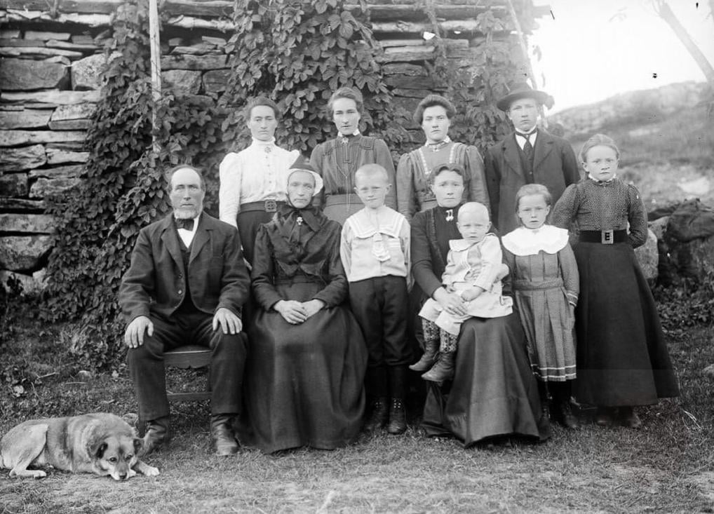 Three generations of one family Norway, 1915