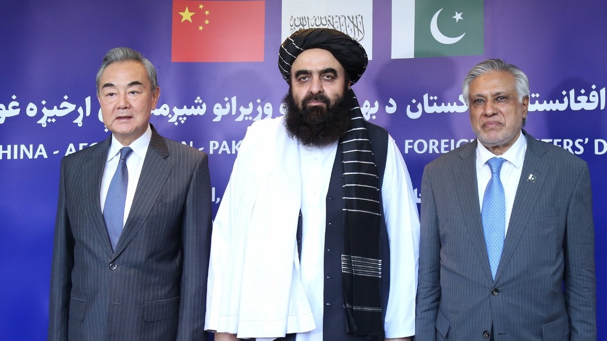 Chinese Foreign Minister Wang Yi holds trilateral talks with Taliban, Pakistan after India visit