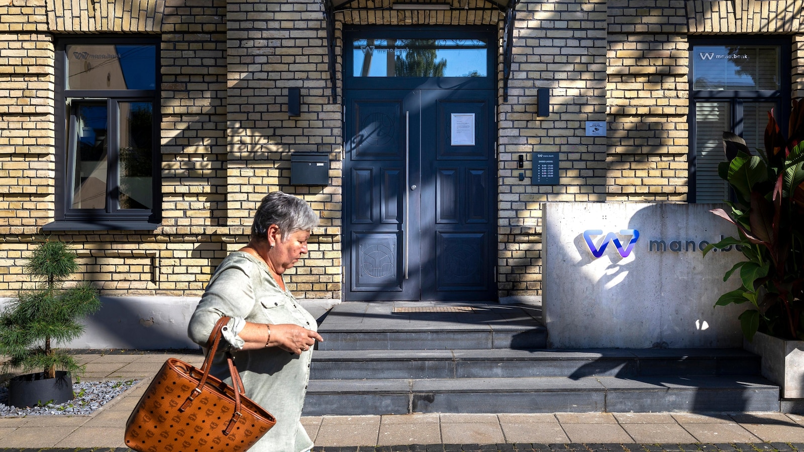 The EU urges China to lift 'unjustified' sanctions on Lithuanian banks