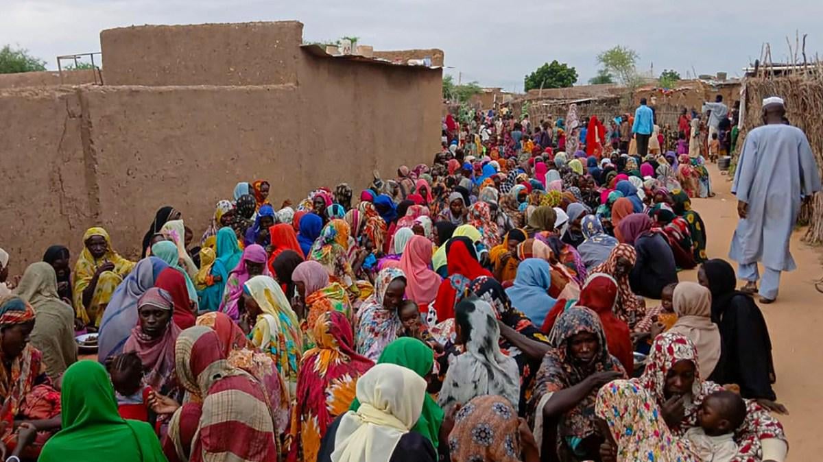‘Escape or starve’: life inside Sudan’s city under siege