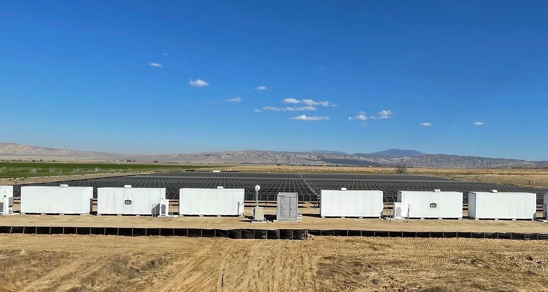 Hundreds of Old EV Batteries Have New Jobs in Texas: Stabilizing the Grid /   “You haven’t heard about it much to date, but you will be hearing a lot more about it going forward.”
– Freeman Hall, B2U Storage Solutions, speaking about second-life EV battery use  
#GlobalCarbonFeeAndDividendPetition