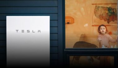 California's grid gets a record power assist from home battery fleet. More than 100,000 home batteries across California stepped up as a virtual power plant in a test, and the results were impressive. The event pumped an average of 535 MW onto the grid – enough to power half of San Francisco.