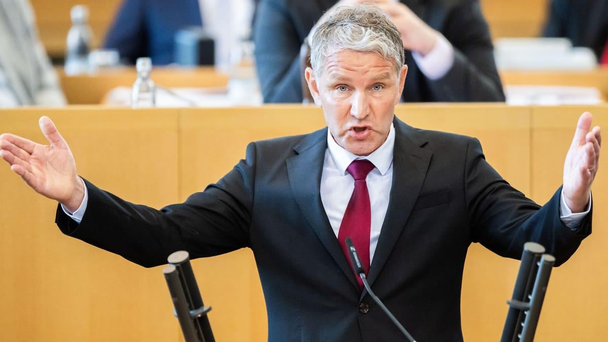 Angelehnt an Hitlerjugend: AfD-Politiker Höcke teilt Nazi-Parole bei X