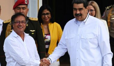 Colombia Rejects Having Military Cooperation Agreement With Venezuela With U.S. Warships Off Its Coast
