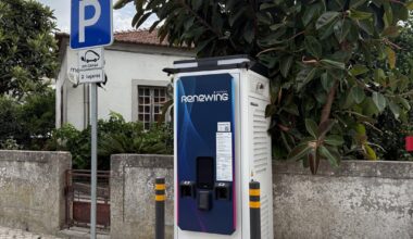 Andam a roubar os cabos dos carregadores em Torres Vedras