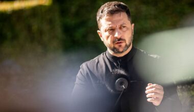Trump cranks up pressure on Zelensky ahead of his high-stakes White House return