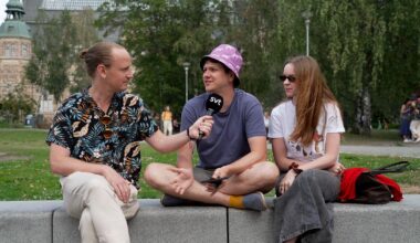 Turismen fortsätter att växa – återhämtat sig från pandemin [SVT gav sig ut för att prata med utländska turister i Stockholm om hur det är att semestra Sverige – och vad som är mest överskattat.]