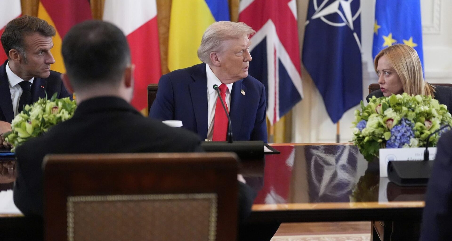 "Non voglio mai parlare con la stampa italiana": Meloni confessa a Trump l'allergia alle domande dei giornalisti