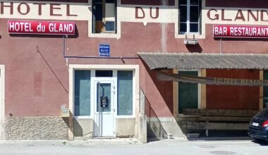 Petite pause a l' hôtel du Gland?