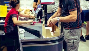 A tourist met Czech President Petr Pavel while on vacation in a Romanian supermarket