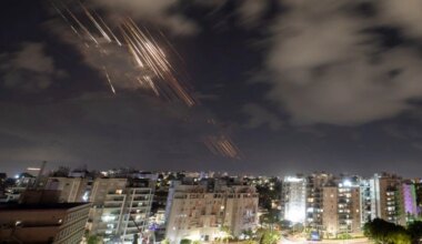 Houthis claim striking Tel Aviv with hypersonic ballistic missile