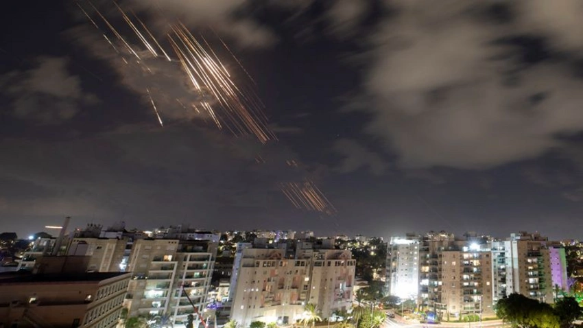 Houthis claim striking Tel Aviv with hypersonic ballistic missile