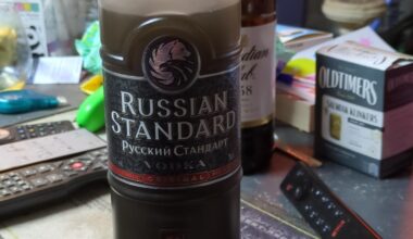 (English) Making a bottle of Tyrkisk Peber vodka in Australia