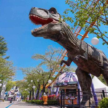 A huge model dinosaur.