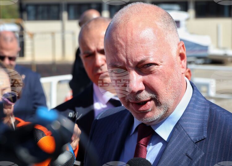 Stable Majority Guarantees Government Continuity