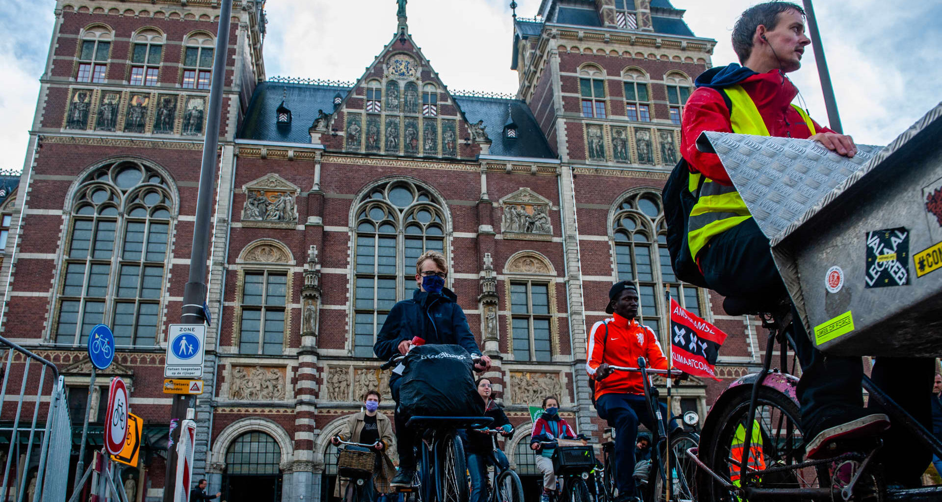 Europe's problems are mounting, and it's struggling to fix them