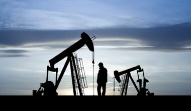Oil companies slash jobs by the thousands as prices fall, tariffs rise