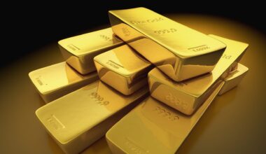Gold hovers near record high on rate cut bets, geopolitical tensions