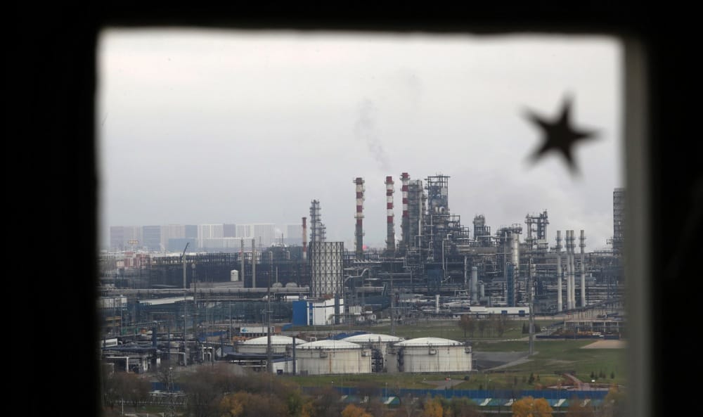 Ukrainian drone strikes strangle Putin’s fuel supplies – POLITICO