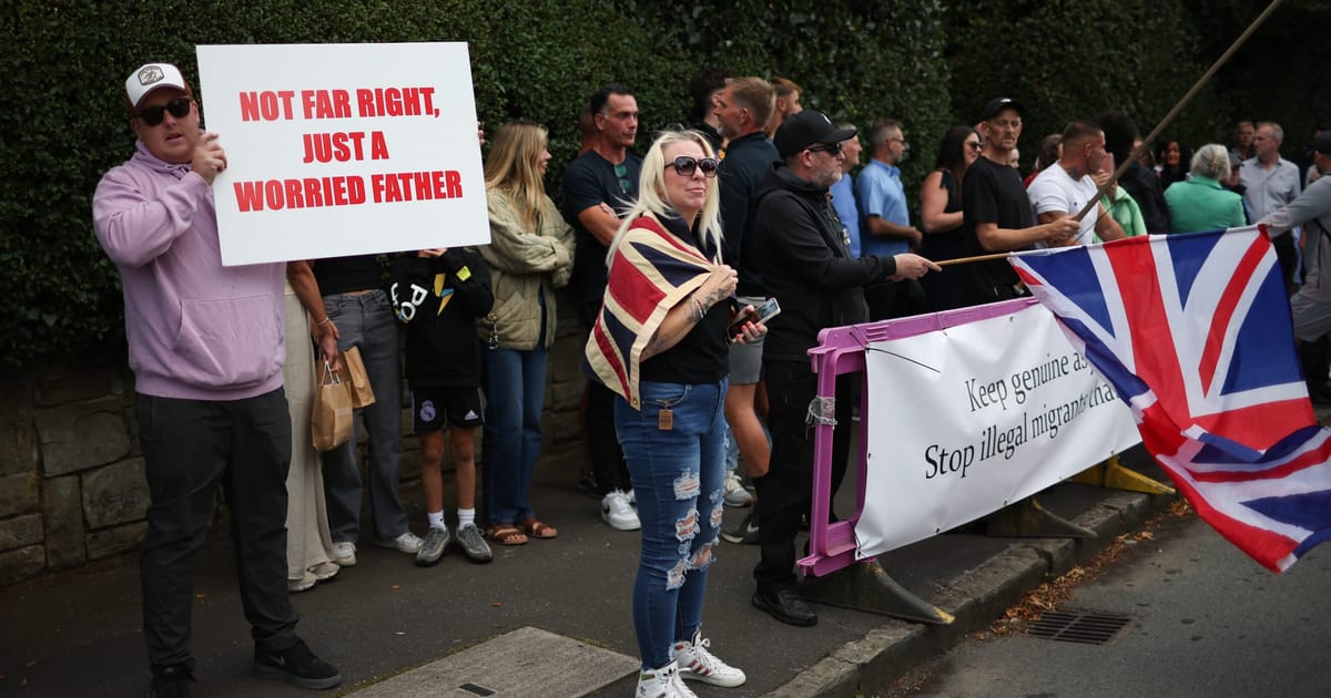 Farage treads a fine line as anti-migrant protests rage – POLITICO