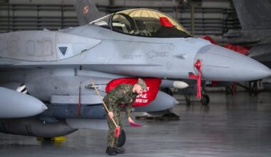 Poland closes airspace, scrambles jets amid ‘massive’ Russian attack on Ukraine – POLITICO