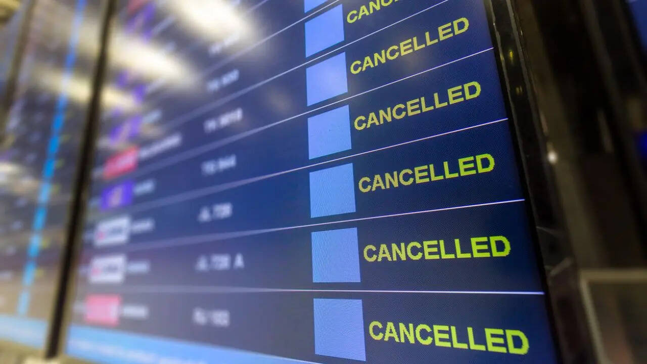 Denmark Confirms 'Unique Object’ Sightings, Amsterdam Schiphol Runway Shut Down | Europe