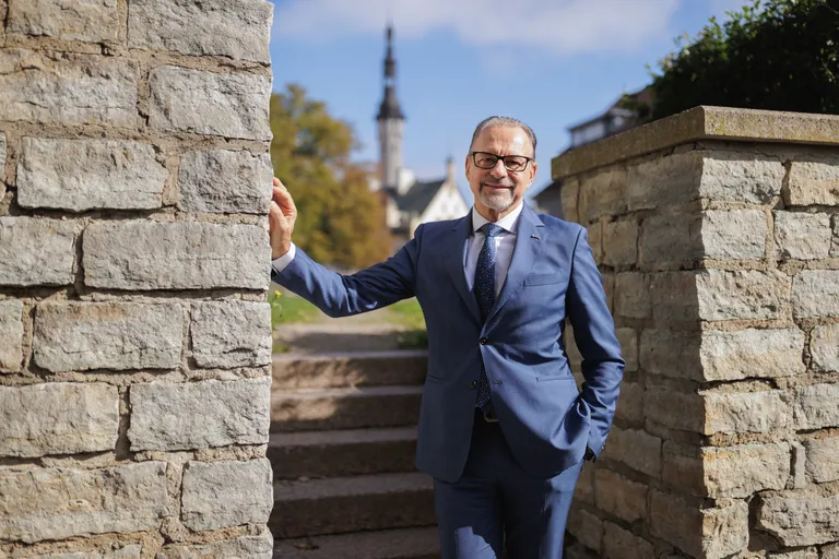 Josef Aschbacher hoiatab, et Euroopa riskib kosmosetööstuse võidujooksus maha jäämisega, kui liikmesriigid ei suurenda märkimisväärselt investeeringuid.