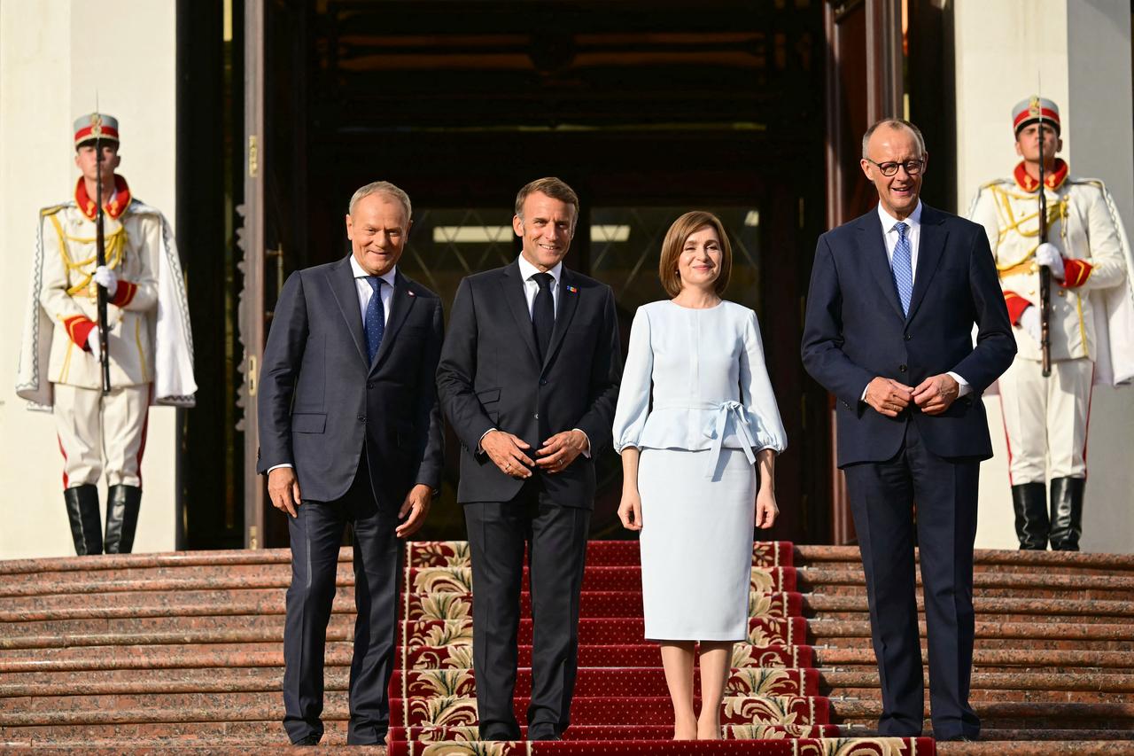 Polish Prime Minister Donald Tusk, French President Emmanuel Macron, Moldova’s President Maia Sandu and German Chancellor Friedrich Merz mark Moldova’s 34th Independence Day in Chișinău as the country advances its EU bid. August 27, 2025. (AFP Photo)