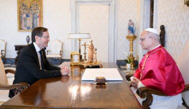 Pope to Israeli President: Urgent ceasefire and aid for Gaza
