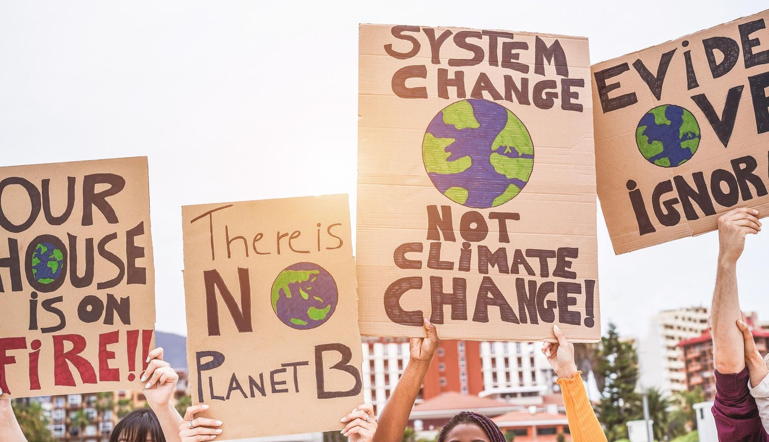 4 Steps To Navigate AI's Dual Power In The Climate Crisis