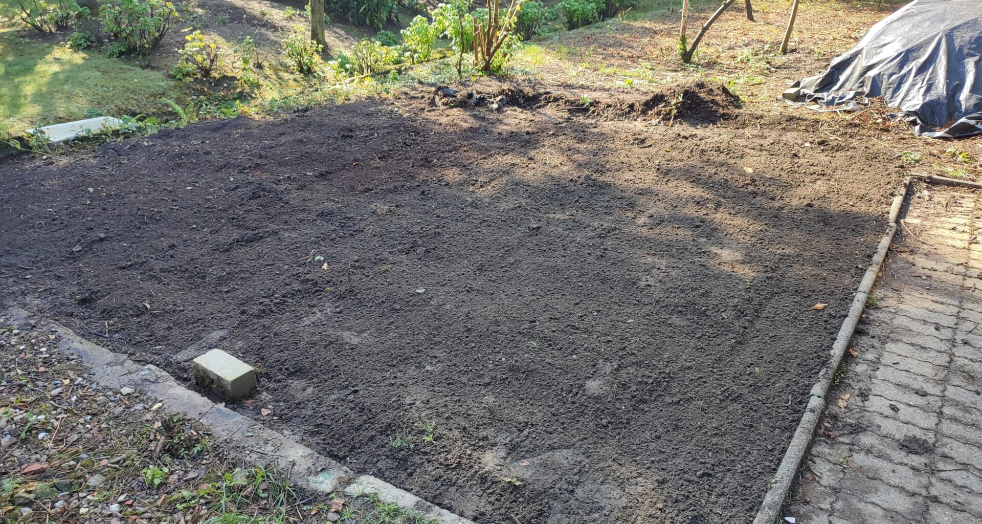 Also nahm er einen Spaten ...