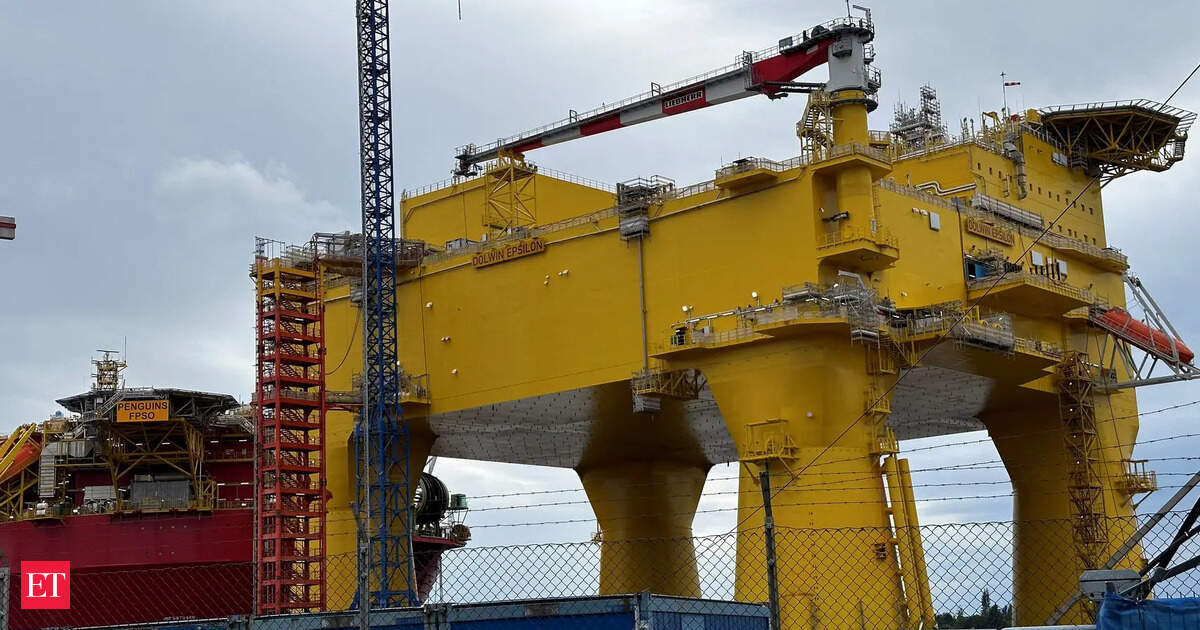 Key OPEC+ members agree to again boost oil production