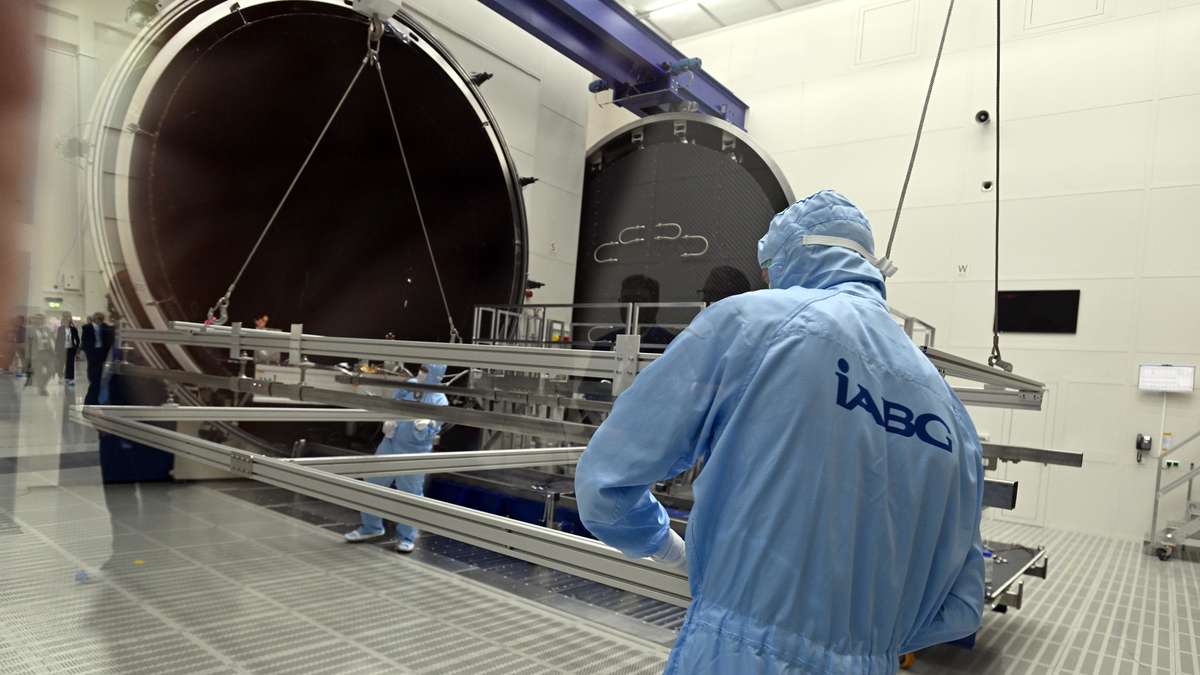 Deutschland rüstet sich auch im Weltraum