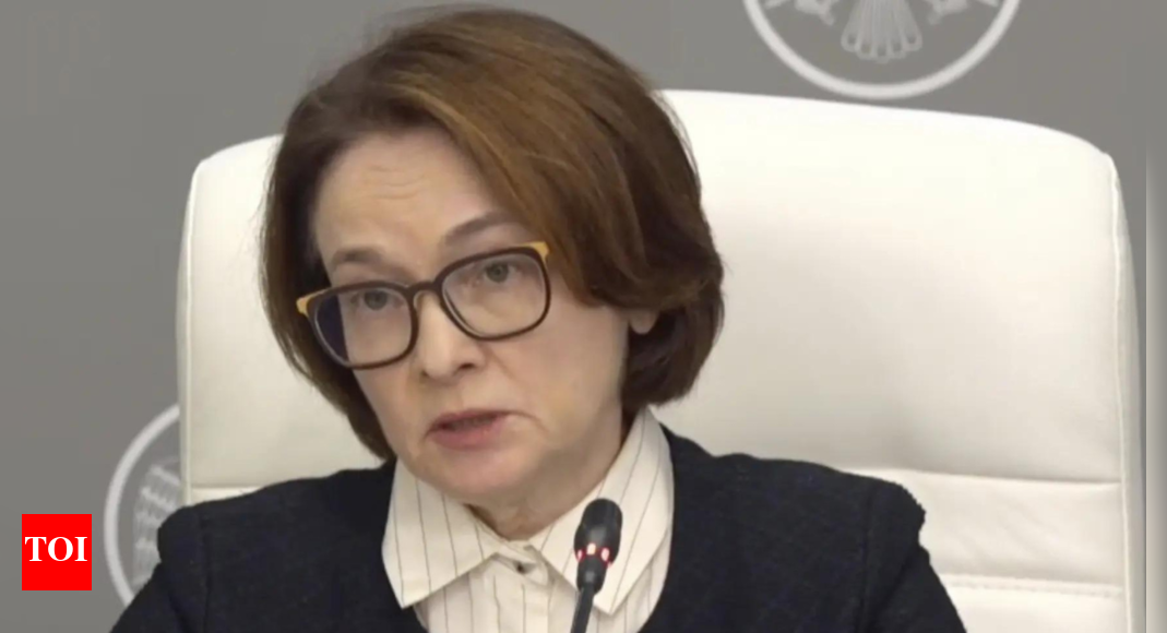 Russia's central bank cuts interest rate to 17% to boost slowing economy; deficit widens, inflation rising