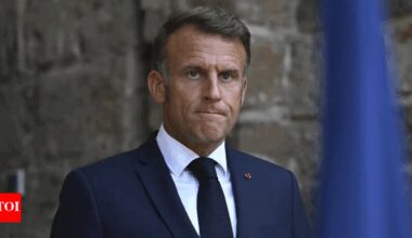 France credit downgrade: Fitch cuts rating to A+ from AA- in a record low; political turmoil clouds debt outlook