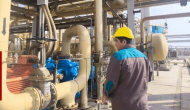 Basrah crude slips for second week as global oil prices decline