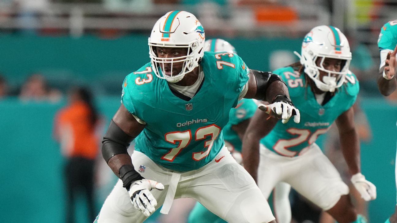 Dolphins place right tackle Austin Jackson on IR