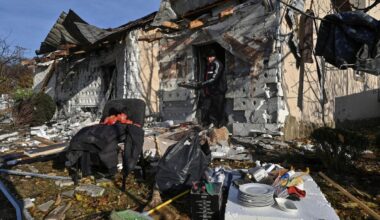Österreich/Ukraine: Priester bringt Fußbälle ins Kriegsgebiet