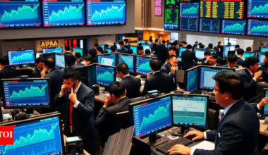 Asian shares trade mixed: Japan’s Nikkei gains 0.2%; Wall Street slips from record highs