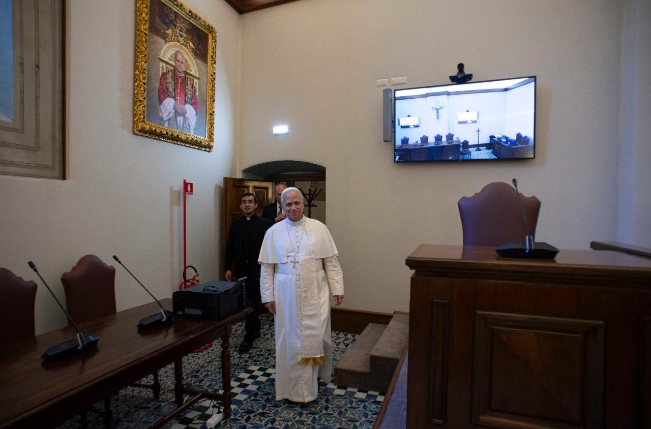 Pope Leo visits new courtroom of Vatican Tribunal