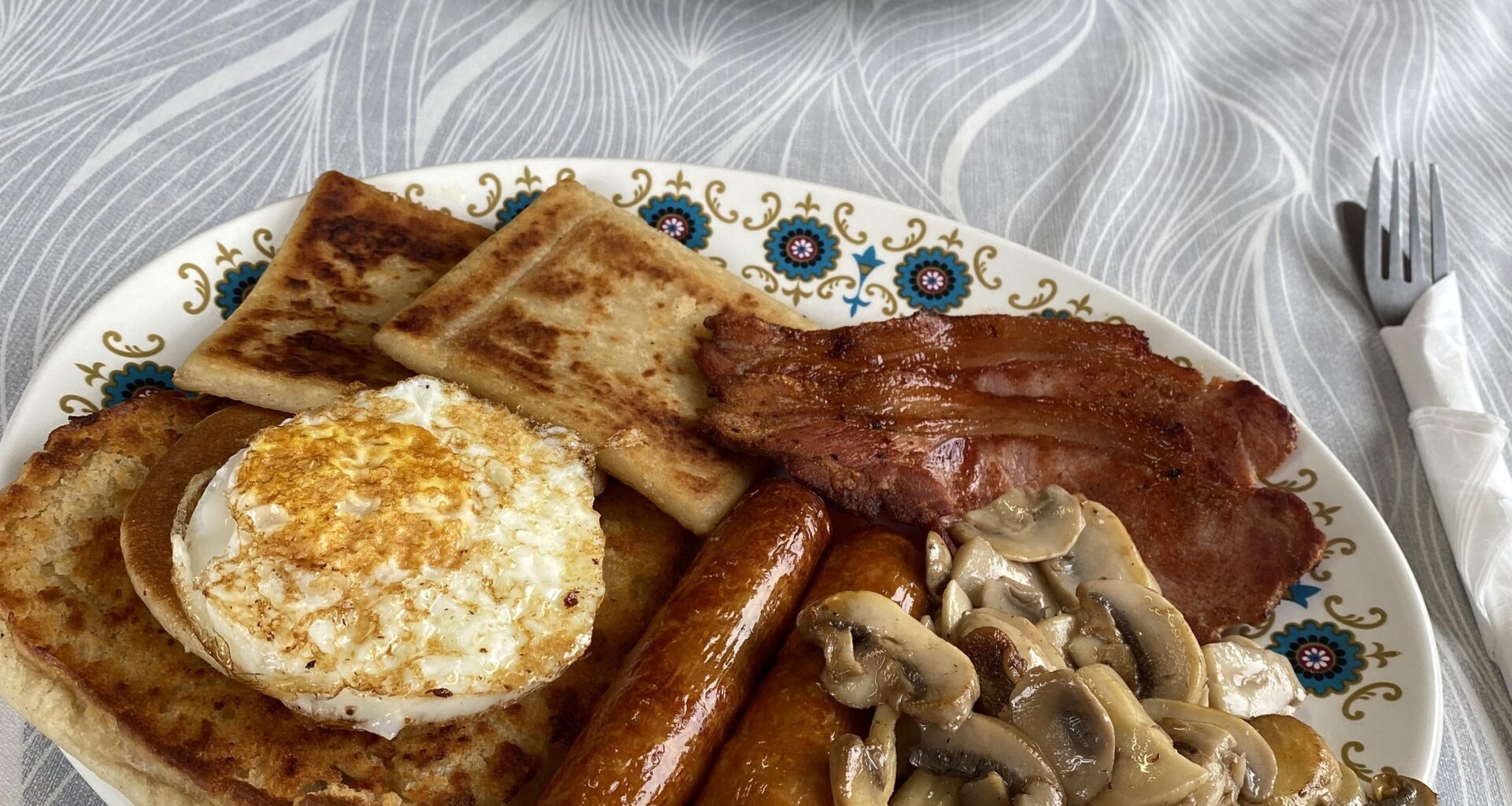 Roadside cafe, Armagh road portadown 8 pound belly buster fry includes tea or coffee