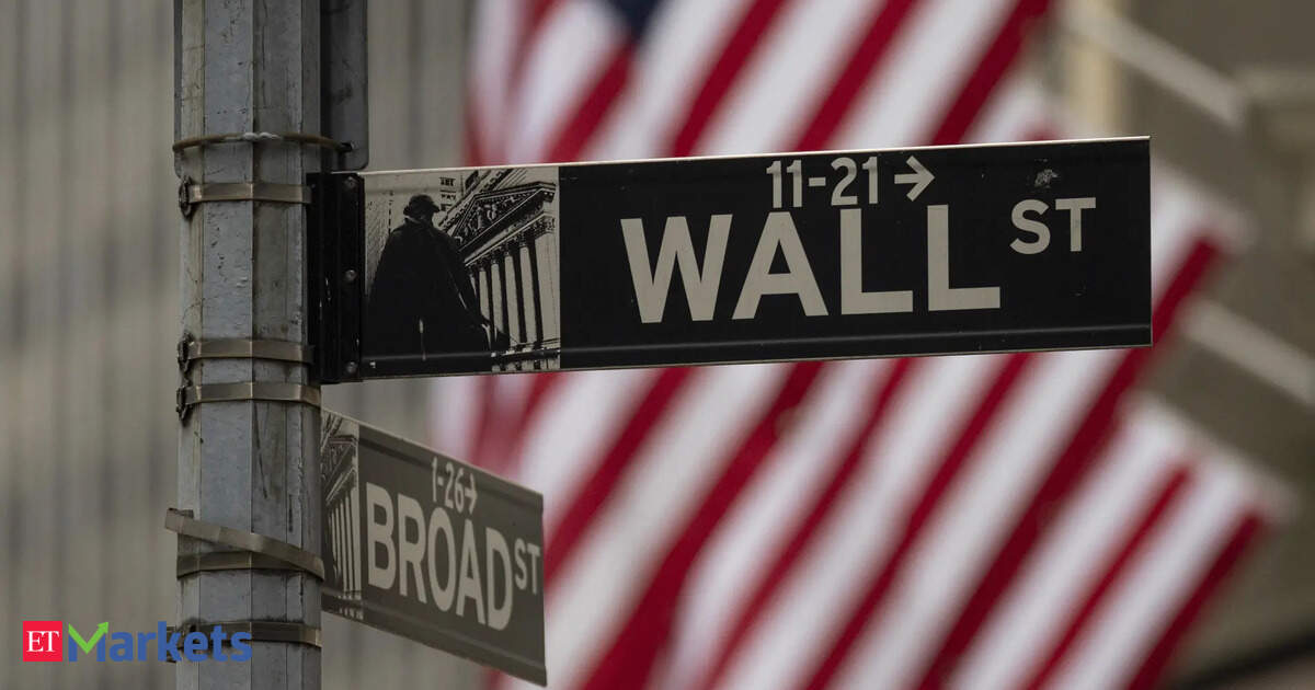 Wall Street Week Ahead-US housing shares shine as Fed restarts rate cuts