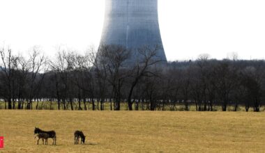 WATCH: 540-foot Hartsville nuclear plant cooling tower demolished in 10 seconds after nearly 50 years
