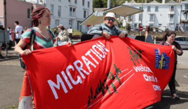'Love knows no borders' Christian vigil at Dover