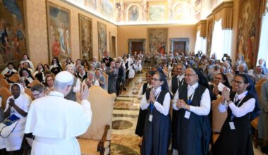 Pope to women religious: The world needs generous women