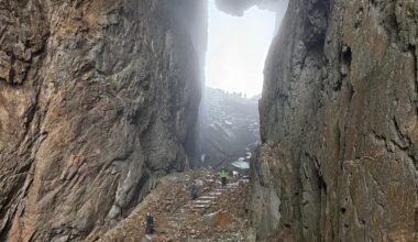 The hole in Torghatten really is quite big!!